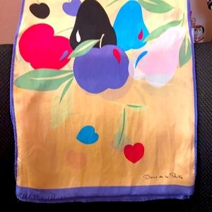 Beautiful Oscar de la Renta silk scarf